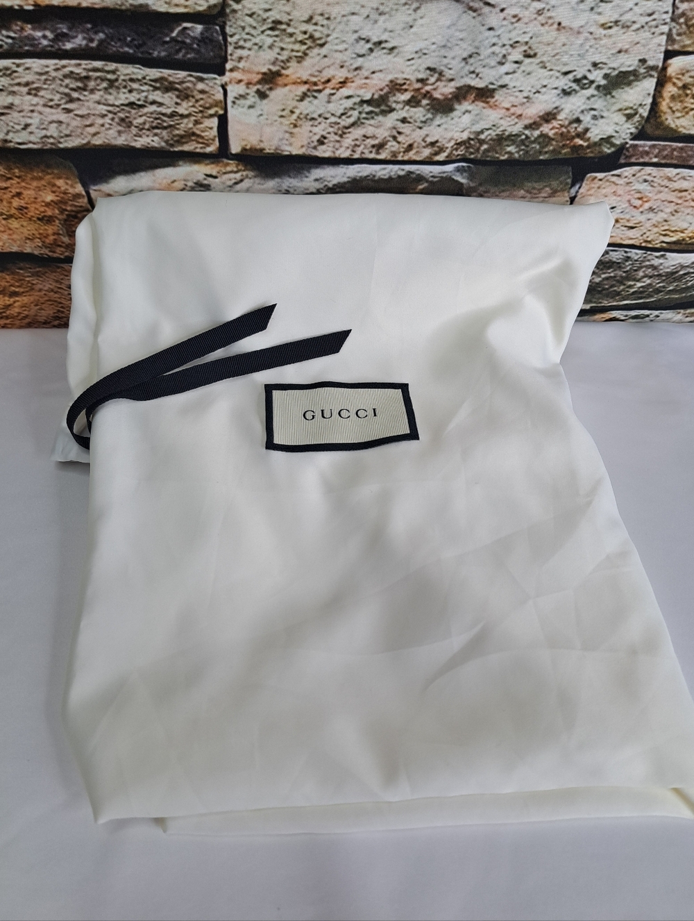 Gucci Extra Large Ivory Dust Bag with Black Trim and Drawstring 23"×23" - Picture 13 of 14